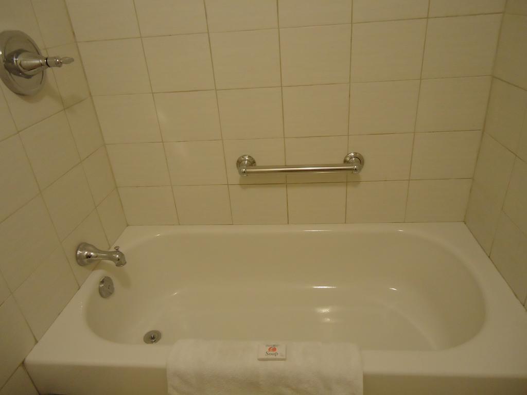 Westmount Motel Вудсток Экстерьер фото