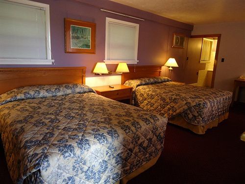 Westmount Motel Вудсток Экстерьер фото