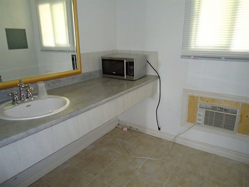 Westmount Motel Вудсток Экстерьер фото